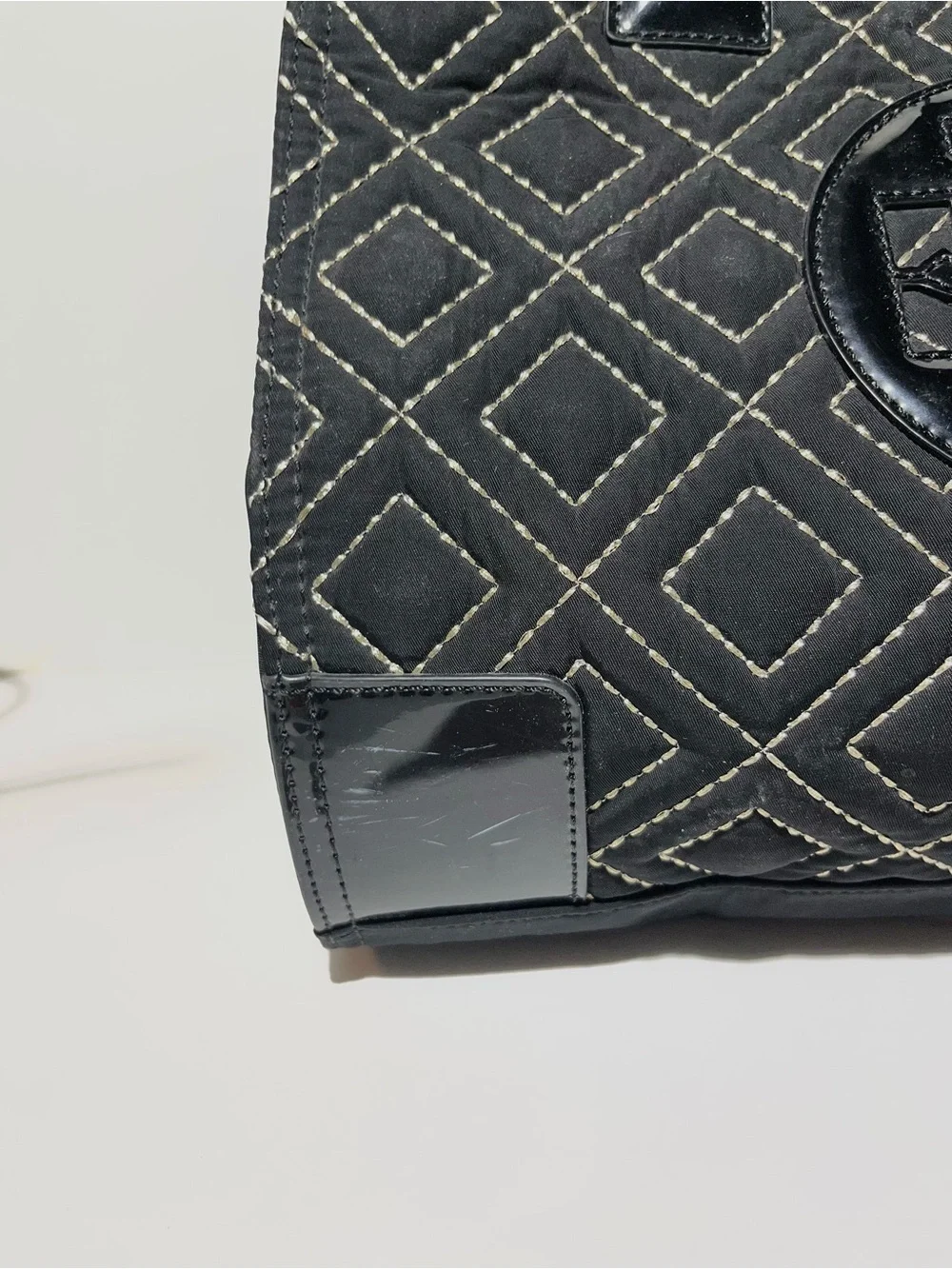 😍 Tory Burch Black Quilted Diamond Tote with Patent Trim. Scuff marks on corners